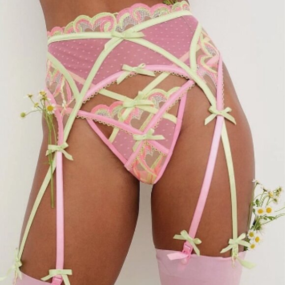 For Love And Lemons Vibrant Pink Lace Hugging Heart Garter Belt L 1320 - Picture 1 of 6